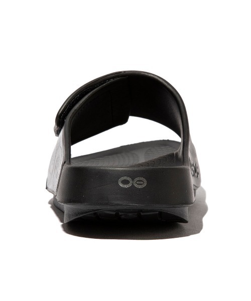 OOFOS（ウーフォス）の「OOFOS OOahh Sport Flex（ウーフォス ウーアー スポーツ フレックス）（サンダル・メンズ・ブラック系・29cm/28cm/26cm）」の7枚目の写真