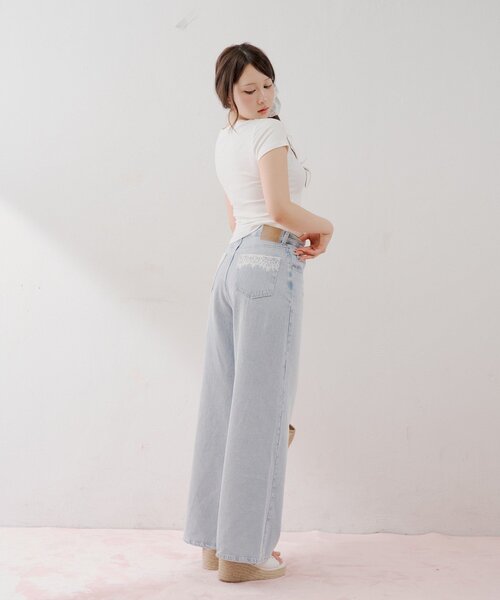 Chico（チコ）の「【WEB限定/3サイズ展開】ポケットレースワイドデニム（デニムパンツ・レディース・スカイブルー/ブルー/ネイビー/ブルー系その他・SMALL/MEDIUM/LARGE）」の19枚目の写真