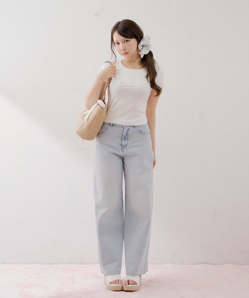 Chico（チコ）の「【WEB限定/3サイズ展開】ポケットレースワイドデニム（デニムパンツ・レディース・スカイブルー/ブルー/ネイビー/ブルー系その他・SMALL/MEDIUM/LARGE）」の18枚目の写真