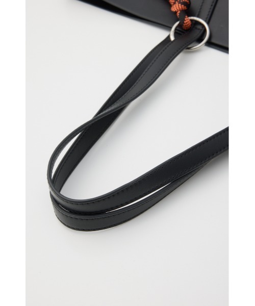 HeRIN.CYE（ヘリンドットサイ）の「Trapezoid bag / トラぺゾイドバック（トートバッグ・レディース・グレー/ブラウン/ブラック・FREE）」の5枚目の写真