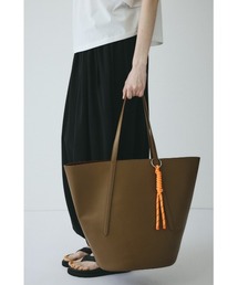 HeRIN.CYE（ヘリンドットサイ）の「Trapezoid bag   トラぺゾイドバック（トートバッグ）」
