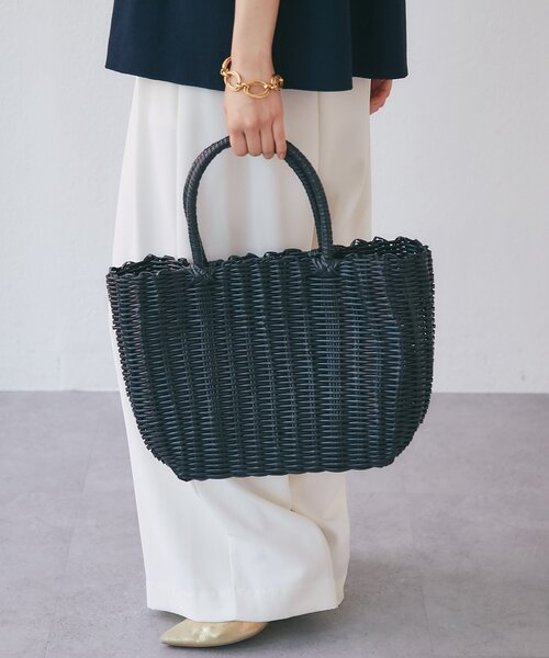 La boutique BonBon（ラブティックボンボン）の「【雨の日にも安心】PVCかごバッグ（トートバッグ・レディース・ブラック/ブラウン・FREE）」の4枚目の写真
