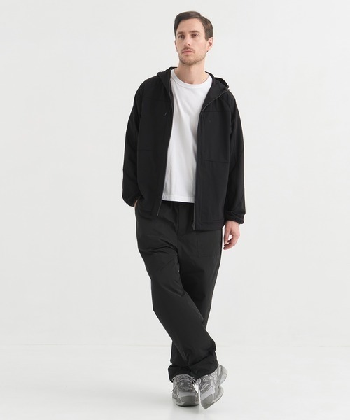 WHITE MOUNTAINEERING(ホワイトマウンテニアリング)の「【White Mountaineering】別注 BLK SWEAT ZIPUP HOODIE(パーカー・メンズ・ブラック・3/2/1)」の3枚目の写真