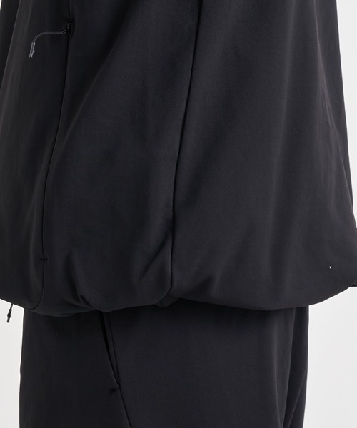 WHITE MOUNTAINEERING(ホワイトマウンテニアリング)の「【White Mountaineering】別注 BLK SWEAT ZIPUP HOODIE(パーカー・メンズ・ブラック・3/2/1)」の17枚目の写真
