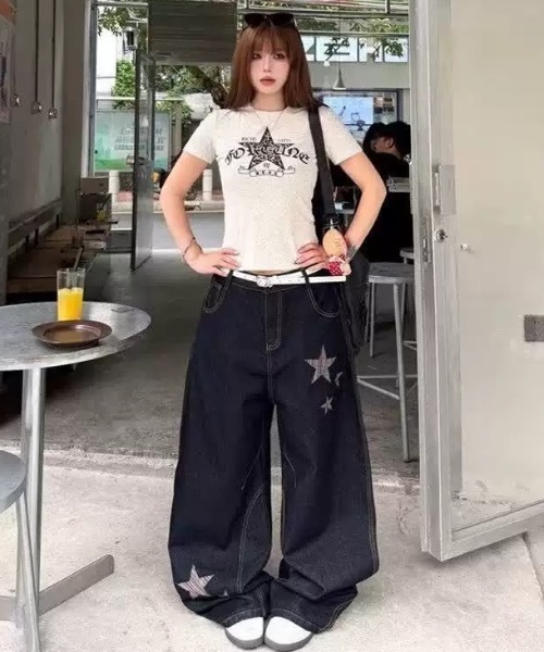 FUNdaysion(ファンデイション)の「スターワイドデニムパンツ(デニムパンツ・レディース・ブラック・L/M/S)」の15枚目の写真