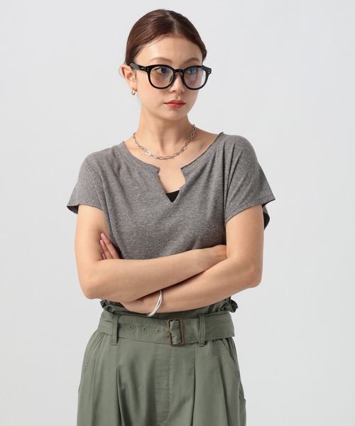 BAYFLOW（ベイフロー）の「[ヴィンテージ感のある柔らかな着心地]メランジキーネックTシャツ（Tシャツ/カットソー・レディース・オフホワイト/チャコール/ブルー/マスタード・FREE）」の3枚目の写真