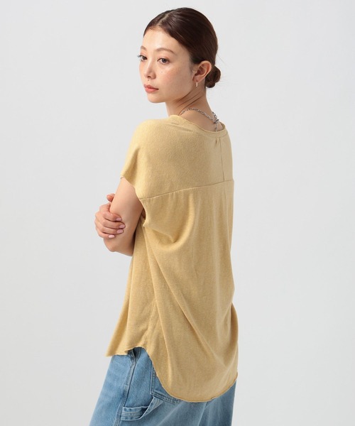 BAYFLOW（ベイフロー）の「[ヴィンテージ感のある柔らかな着心地]メランジキーネックTシャツ（Tシャツ/カットソー・レディース・オフホワイト/チャコール/ブルー/マスタード・FREE）」の19枚目の写真