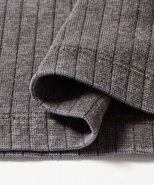 BEAMS(ビームス)の「フェード リブ ロングスリーブTシャツ(Tシャツ/カットソー・メンズ・ブラウン/グレー・XL/M/L/S)」の7枚目の写真