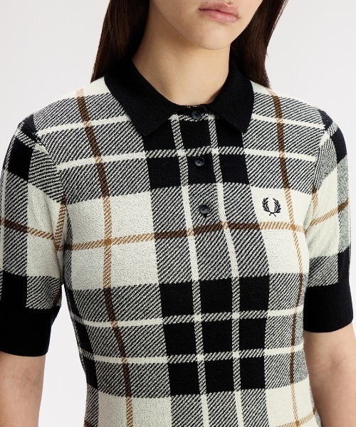FRED PERRY（フレッドペリー）の「Boucle Tartan Knitted Shirt／ブークレタータンチェックニットシャツ（ポロシャツ・レディース・ベージュ・10）」の3枚目の写真
