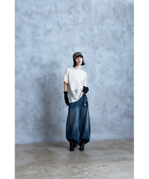 TAMYU(タミュー)の「TAMYU - Tau Graphic Tee / タウグラフィックTシャツ(Tシャツ/カットソー・メンズ・アイボリー/ブラック/チャコールグレー・FREE/SMALL)」の11枚目の写真