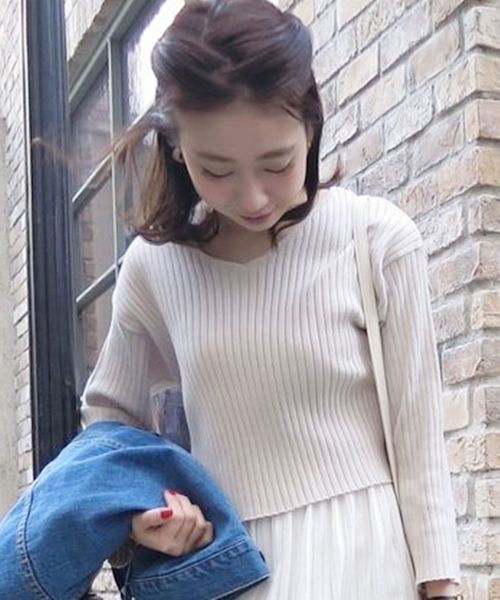 Chico（チコ）の「【who's who Chico】 短丈リブトップス（ニット/セーター・レディース・アイボリー/ピンクベージュ/グレー/ライトグリーン・FREE）」の4枚目の写真