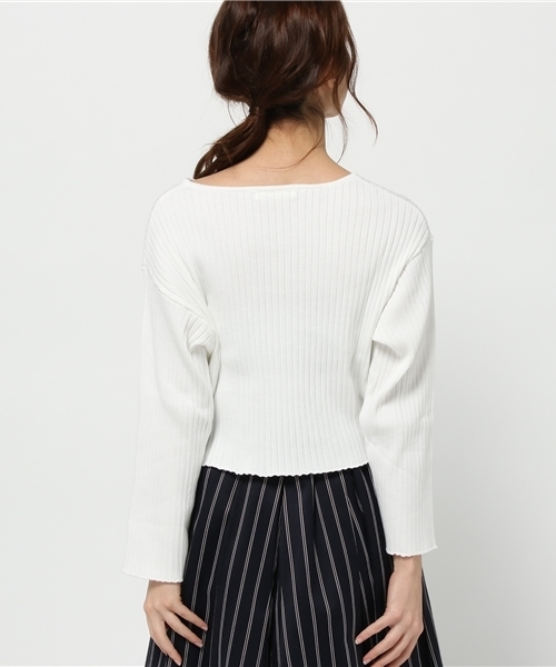 Chico（チコ）の「【who's who Chico】 短丈リブトップス（ニット/セーター・レディース・アイボリー/ピンクベージュ/グレー/ライトグリーン・FREE）」の5枚目の写真