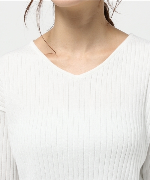 Chico（チコ）の「【who's who Chico】 短丈リブトップス（ニット/セーター・レディース・アイボリー/ピンクベージュ/グレー/ライトグリーン・FREE）」の6枚目の写真