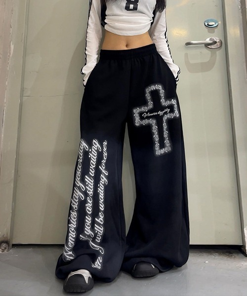 Ressaca(レサーカ)の「クロスプリントワイドスウェットパンツ(スウェットパンツ・レディース・グレー/ブラック・L/M)」の2枚目の写真