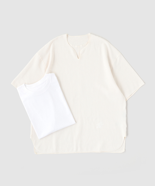 B.C STOCK(ベーセーストック)の「【2点セット】スリットネックサーマル TEE(Tシャツ/カットソー・メンズ・アイボリー/イエロー/ブラック系その他/サックスブルー/ホワイト・LARGE/MEDIUM)」の2枚目の写真