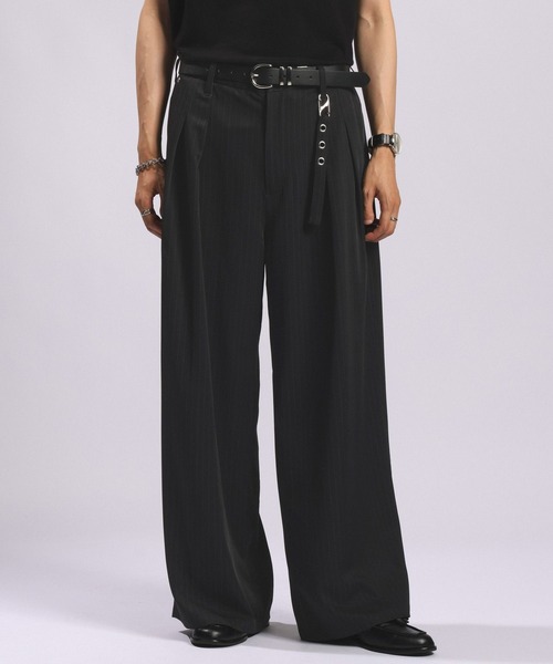 RAGEBLUE(レイジブルー)の「【LUXURY+EASY】<イージーケア> CHARM DETAIL PLEATED WIDE SLACKS/ラグイージーチャーム付きタックワイドスラックス【セットアップ対応】(スラックス・メンズ・ブラック/パープル/グレー/ワインレッド/ブラック系その他・MEDIUM/LARGE)」の9枚目の写真