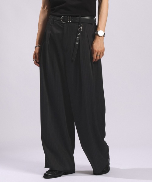RAGEBLUE(レイジブルー)の「【LUXURY+EASY】<イージーケア> CHARM DETAIL PLEATED WIDE SLACKS/ラグイージーチャーム付きタックワイドスラックス【セットアップ対応】(スラックス・メンズ・ブラック/パープル/グレー/ワインレッド/ブラック系その他・MEDIUM/LARGE)」の7枚目の写真