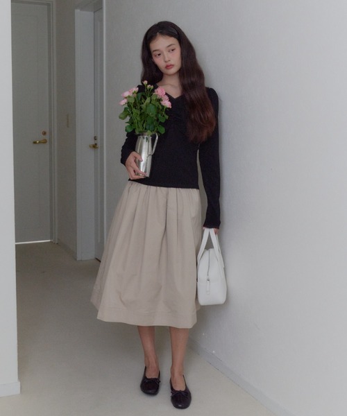 GIUNON(ジウノン)の「back shirring midi skirt / バックシャーリングミディスカート(スカート・レディース・ベージュ/ブラック/ホワイト・0/1)」の19枚目の写真