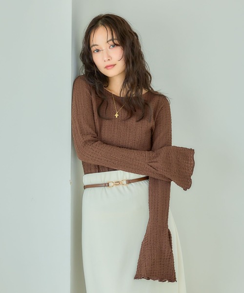mysty woman（ミスティウーマン）の「フレアスリーブカットソー長袖　 1077976（Tシャツ/カットソー・レディース・ブラック/ブラウン/オフホワイト・FREE）」の13枚目の写真