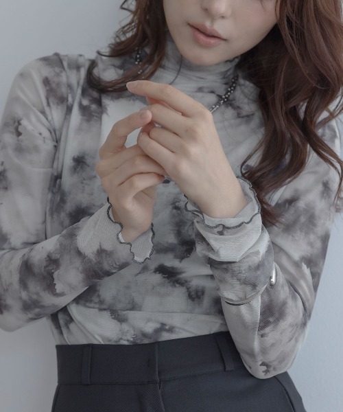 maviru(マヴィル)の「シアー メッシュ ハイネック トップス(Tシャツ/カットソー・レディース・ベージュ系/グレー系・M/L/XL)」の7枚目の写真