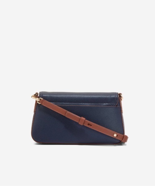 COLE HAAN（コールハーン）の「レイトン ショルダー バッグ womens（ショルダーバッグ・レディース・ネイビー・OSFA）」の2枚目の写真