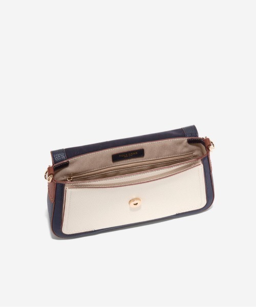 COLE HAAN（コールハーン）の「レイトン ショルダー バッグ womens（ショルダーバッグ・レディース・ネイビー・OSFA）」の4枚目の写真