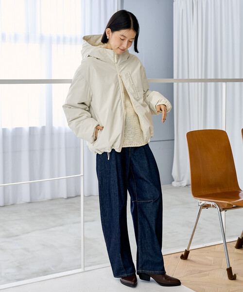 FREAK'S STORE(フリークスストア)の「+Phenix × FREAK'S STORE/プラスフェニックス 別注 GORE-TEX WINDSTOPPER HOODIE JACKET/ゴアテックス ウィンドストッパー フーディー ジャケット(ダウンジャケット/コート・レディース・オフホワイト/ブラック/ベージュ・MEDIUM/SMALL)」の8枚目の写真