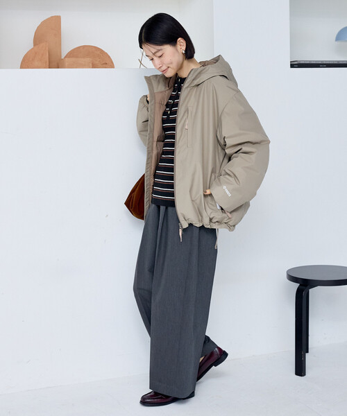 FREAK'S STORE(フリークスストア)の「+Phenix × FREAK'S STORE/プラスフェニックス 別注 GORE-TEX WINDSTOPPER HOODIE JACKET/ゴアテックス ウィンドストッパー フーディー ジャケット(ダウンジャケット/コート・レディース・オフホワイト/ブラック/ベージュ・MEDIUM/SMALL)」の20枚目の写真