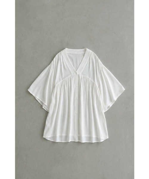 marjour(マージュール)の「AIRY CREPE OPEN TUNIC(シャツ/ブラウス・レディース・ブラック/オフホワイト・M)」の16枚目の写真