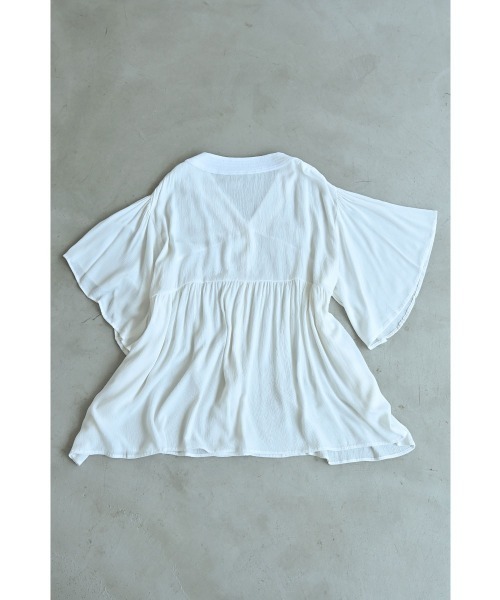 marjour(マージュール)の「AIRY CREPE OPEN TUNIC(シャツ/ブラウス・レディース・ブラック/オフホワイト・M)」の7枚目の写真