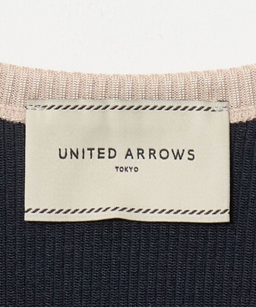 UNITED ARROWS(ユナイテッドアローズ)の「7分袖 リブ バイカラー パイピング カットソー(Tシャツ/カットソー・レディース・ネイビー/ダークブラウン/ダークグレー/オフホワイト・FREE)」の15枚目の写真