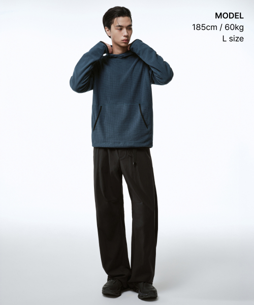 MUSINSA STANDARD（ムシンサスタンダード）の「[シティレジャー] グリッドポーラフリースフード付き長袖Tシャツ [ミッドナイトブルー]（その他アウター・メンズ・その他・SMALL/MEDIUM/LARGE/X-LARGE/2XL）」の3枚目の写真