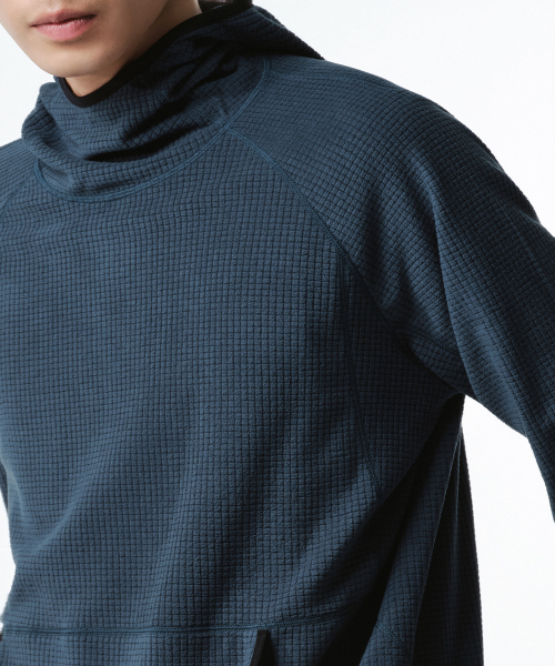 MUSINSA STANDARD（ムシンサスタンダード）の「[シティレジャー] グリッドポーラフリースフード付き長袖Tシャツ [ミッドナイトブルー]（その他アウター・メンズ・その他・SMALL/MEDIUM/LARGE/X-LARGE/2XL）」の6枚目の写真