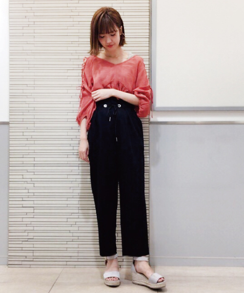 mysty woman（ミスティウーマン）の「ツイルドロストデザインテーパードパンツ（その他パンツ・レディース・ブラック/カーキ/オフホワイト/イエロー・FREE）」の6枚目の写真