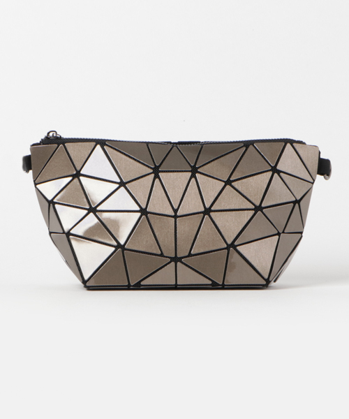 U.Q（ユウキュウ）の「【U.Q/ユウキュウ】パッチポシェット【mimis/ミィーミィーズ】（ショルダーバッグ・レディース・ブロンズ/ブラック/ゴールド/シルバー/ホワイト・FREE）」の5枚目の写真