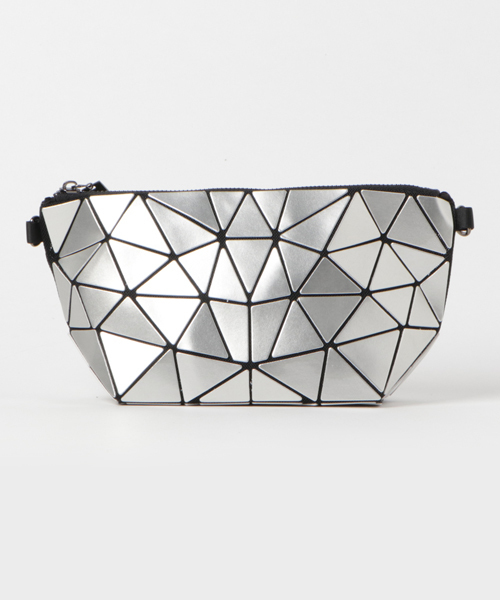 U.Q（ユウキュウ）の「【U.Q/ユウキュウ】パッチポシェット【mimis/ミィーミィーズ】（ショルダーバッグ・レディース・ブロンズ/ブラック/ゴールド/シルバー/ホワイト・FREE）」の3枚目の写真