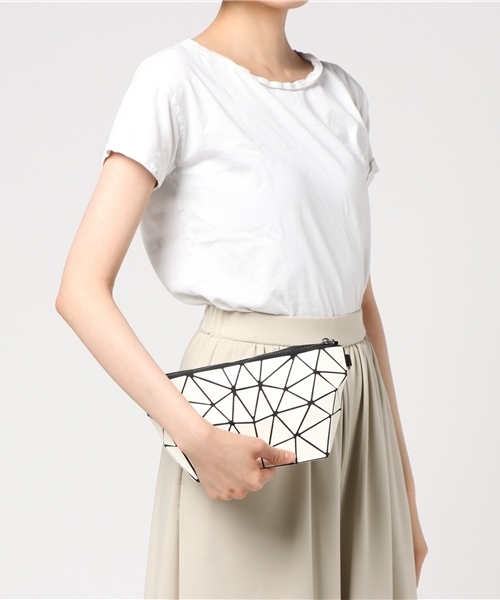 U.Q（ユウキュウ）の「【U.Q/ユウキュウ】パッチポシェット【mimis/ミィーミィーズ】（ショルダーバッグ・レディース・ブロンズ/ブラック/ゴールド/シルバー/ホワイト・FREE）」の11枚目の写真