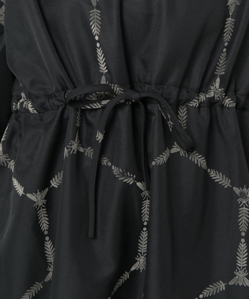 merlot plus（メルロープリュス）の「ハチチェック柄ワンピース2486（ワンピース・レディース・ブラック/ワイン・FREE）」の7枚目の写真