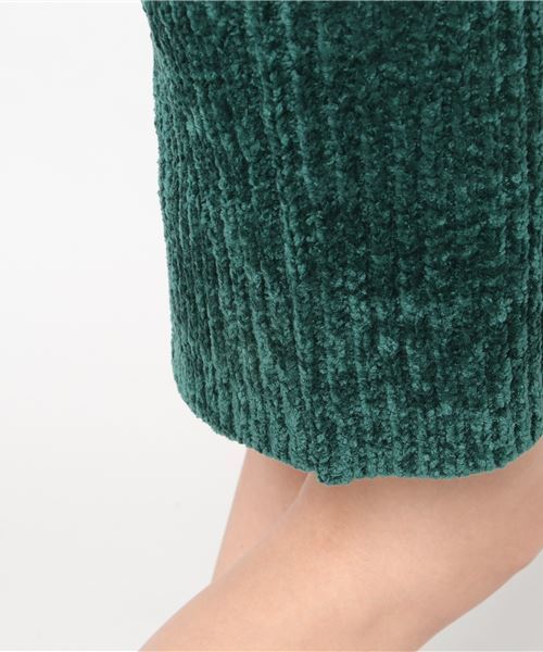 SLY（スライ）の「UNEVEN V/N MG OP（ワンピース・レディース・ブラック/ダークグリーン/ライトベージュ・FREE）」の4枚目の写真