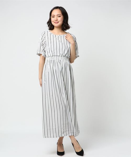 meJane（ミージェーン）の「ジョーゼット半袖ワンピース（ワンピース・レディース・ホワイト×ブラック/ブラック/ブラック系その他/ブラック×ホワイト/ブラック×イエロー/ネイビー/イエロー/レッド・フリー）」の2枚目の写真