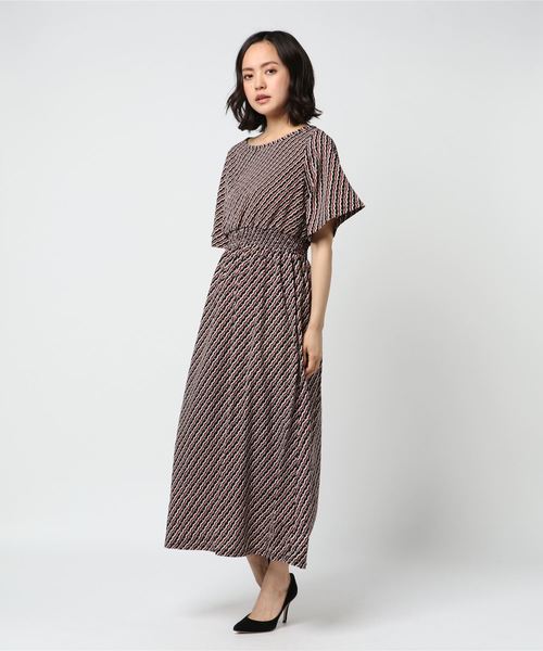 meJane（ミージェーン）の「ジョーゼット半袖ワンピース（ワンピース・レディース・ホワイト×ブラック/ブラック/ブラック系その他/ブラック×ホワイト/ブラック×イエロー/ネイビー/イエロー/レッド・フリー）」の8枚目の写真