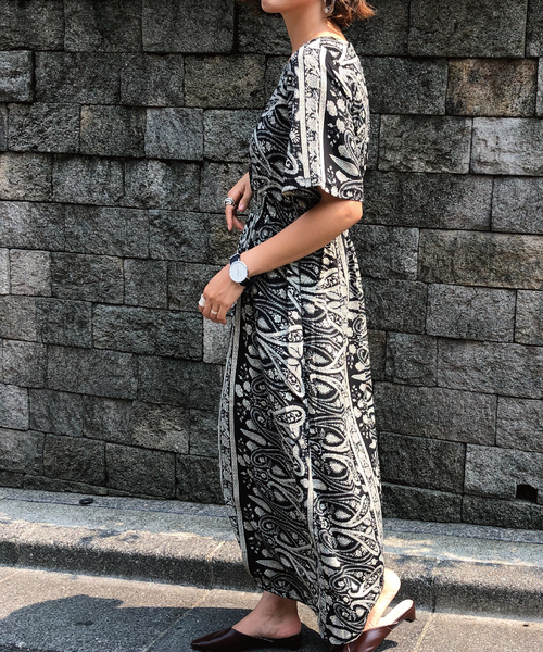 meJane（ミージェーン）の「ジョーゼット半袖ワンピース（ワンピース・レディース・ホワイト×ブラック/ブラック/ブラック系その他/ブラック×ホワイト/ブラック×イエロー/ネイビー/イエロー/レッド・フリー）」の11枚目の写真