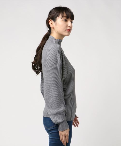 SpRay（スプレイ）の「【WEB限定】ボリューム袖ボトルネックニット（ニット/セーター・レディース・ブラック/ブラウン/グレー/オフホワイト/グリーン/マスタード/キャメル/ワイン・FREE）」の9枚目の写真