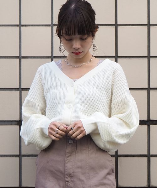 tiptop(ティップトップ)の「リブレースキャミ(キャミソール・レディース・オフホワイト/ブラック/グレー/ベージュ・FREE)」の17枚目の写真