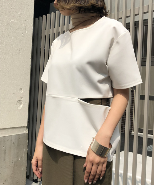 &g'aime（アンジェム）の「【&g'aime】シームスリットトップス（Tシャツ/カットソー・レディース・ホワイト/ブラック/イエロー/ブルー・FREE）」の2枚目の写真
