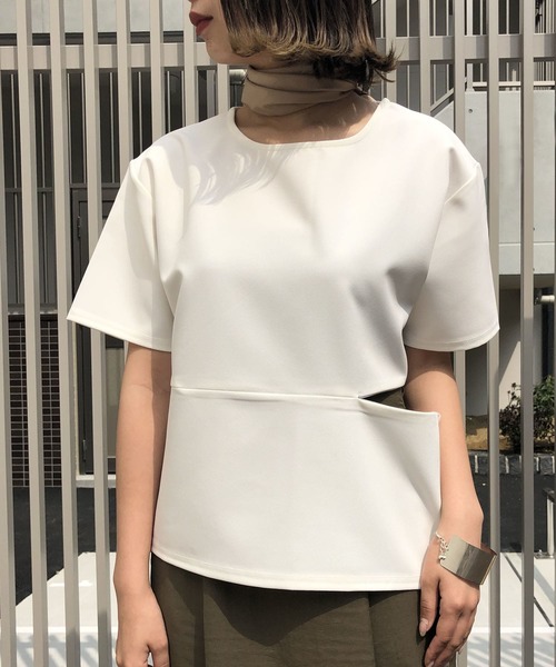 &g'aime（アンジェム）の「【&g'aime】シームスリットトップス（Tシャツ/カットソー・レディース・ホワイト/ブラック/イエロー/ブルー・FREE）」の6枚目の写真