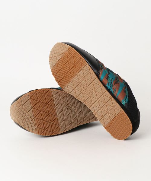 Teva(テバ)の「テバ TEVA Ember Moc Canyon(スリッポン・メンズ・ブラック×グリーン・26.0cm/27.0cm/28.0cm)」の2枚目の写真