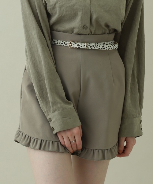 one after another NICE CLAUP(ワンアフターアナザーナイスクラップ)の「フリルショートパンツ(その他パンツ・レディース・カーキ/ホワイト系その他/ブラウン系その他/ベージュ系その他・FREE)」の4枚目の写真