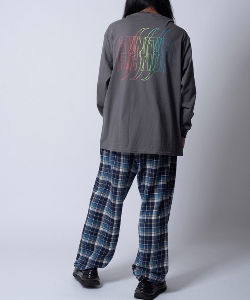 FUN/FOR/FICTION(ファンフォーフィクション)の「『FUN FOR FICTION』RAINBOW LS T(Tシャツ/カットソー・メンズ・オフホワイト/チャコールグレー・FREE)」の3枚目の写真