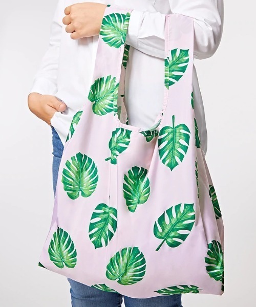 KIND BAG(カインドバッグ)の「〈KIND BAG/カインドバッグ〉プラスチック再生エコバッグ(エコバッグ/サブバッグ)」|ベビーピンク